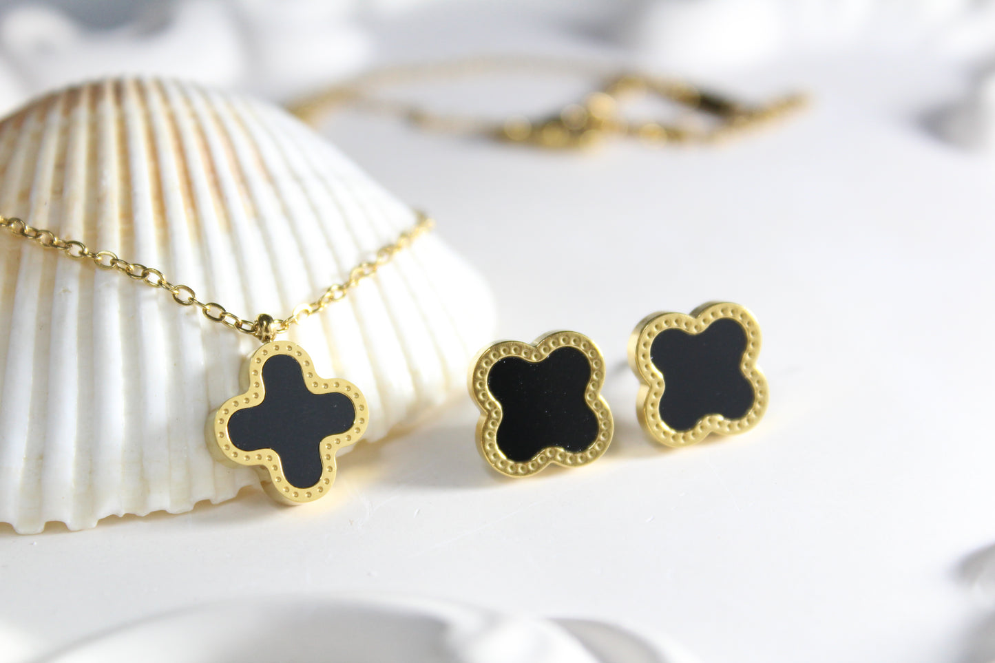 Black Clove Jewelry Set