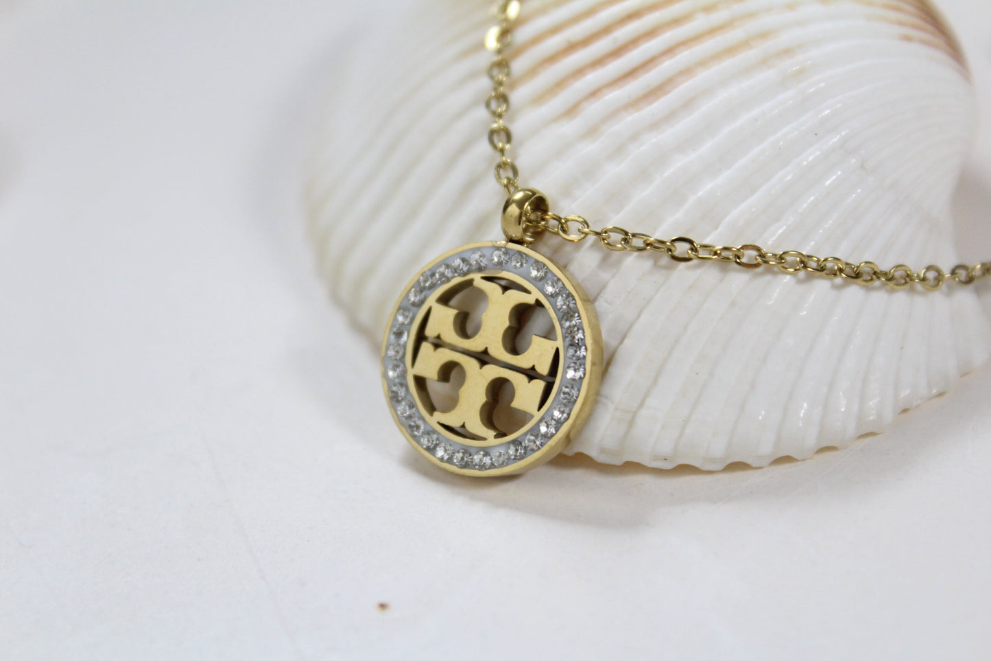 T stone Necklace