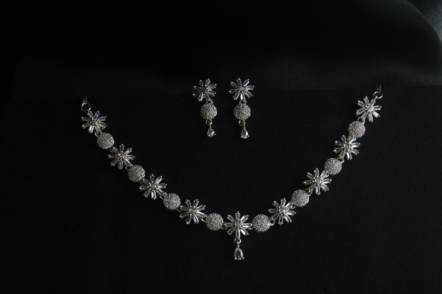 Silver-Tone Floral Set