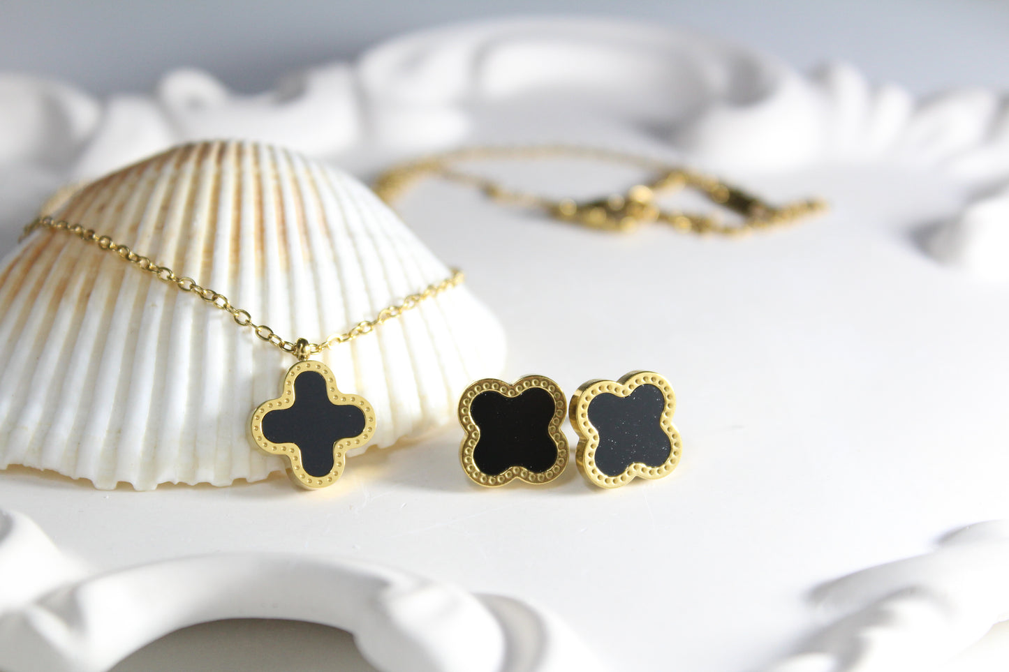 Black Clove Jewelry Set