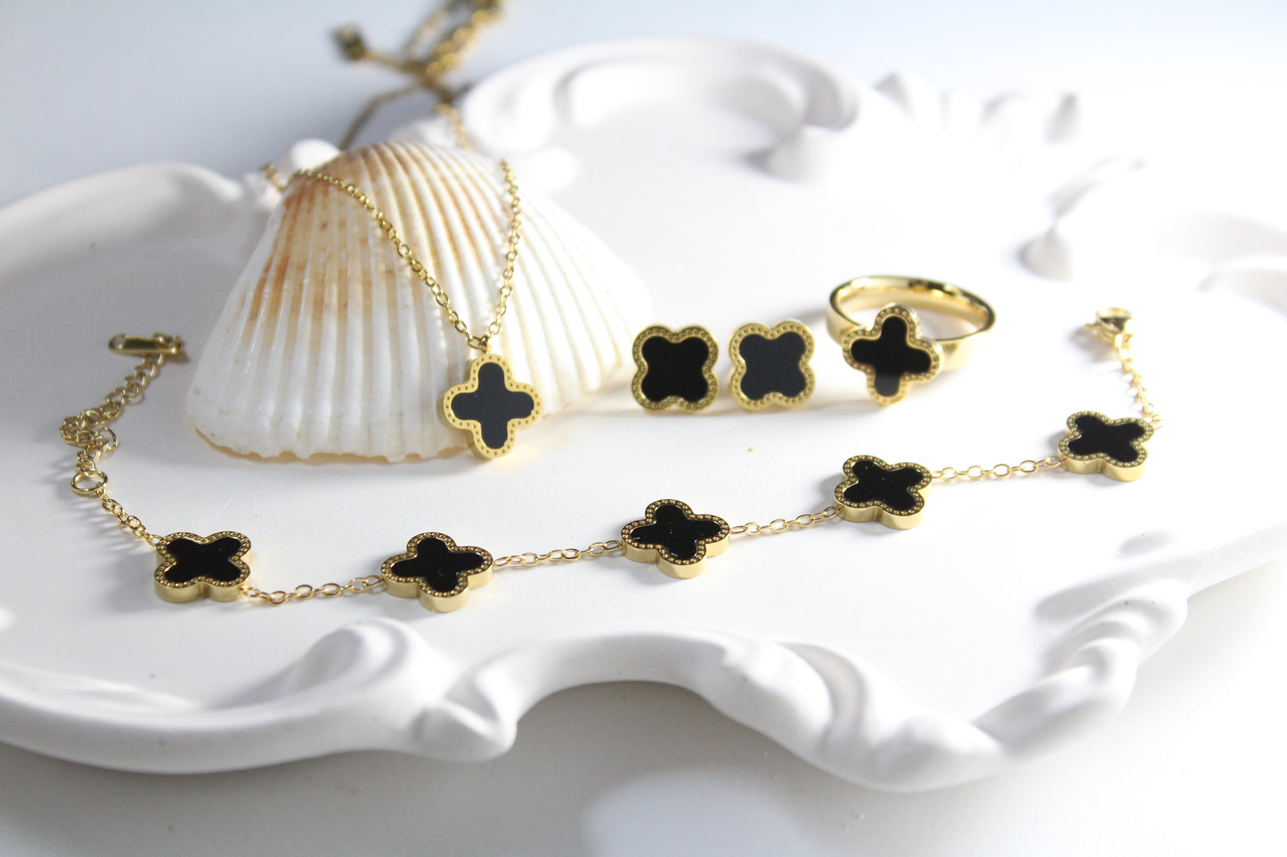 Black Clove Set Deal