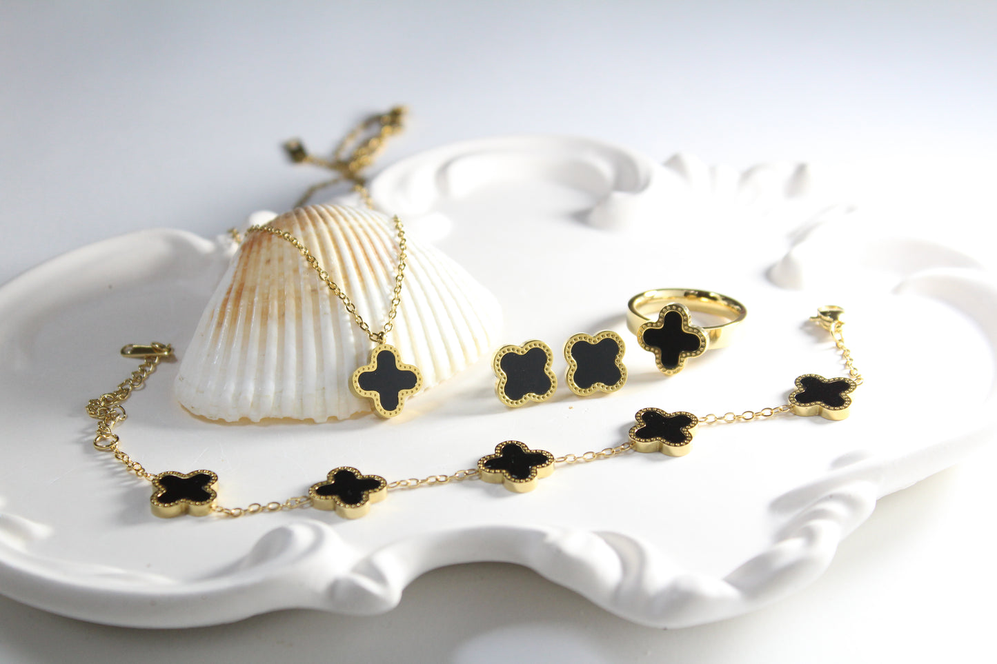 Black Clove Set Deal