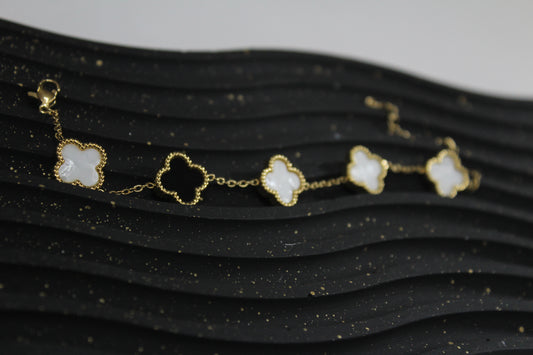 Double Sided Clove Bracelet