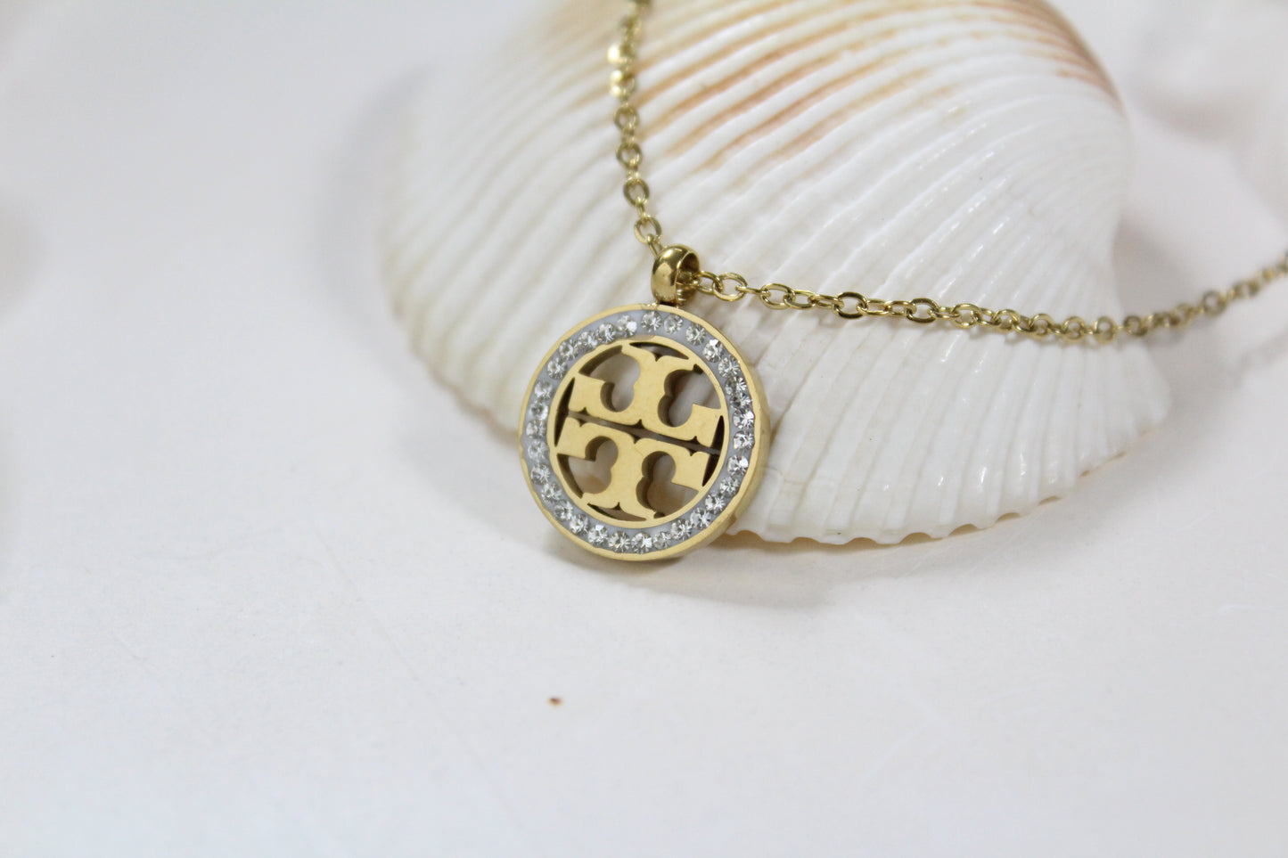 T stone Necklace