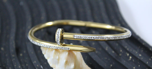 Nail Cuff
