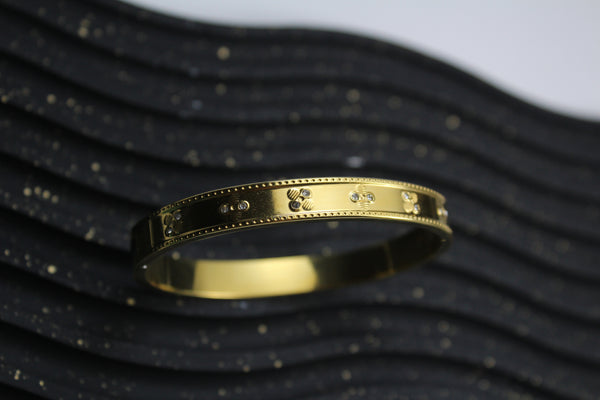 Gold Heritage Clove Cuff