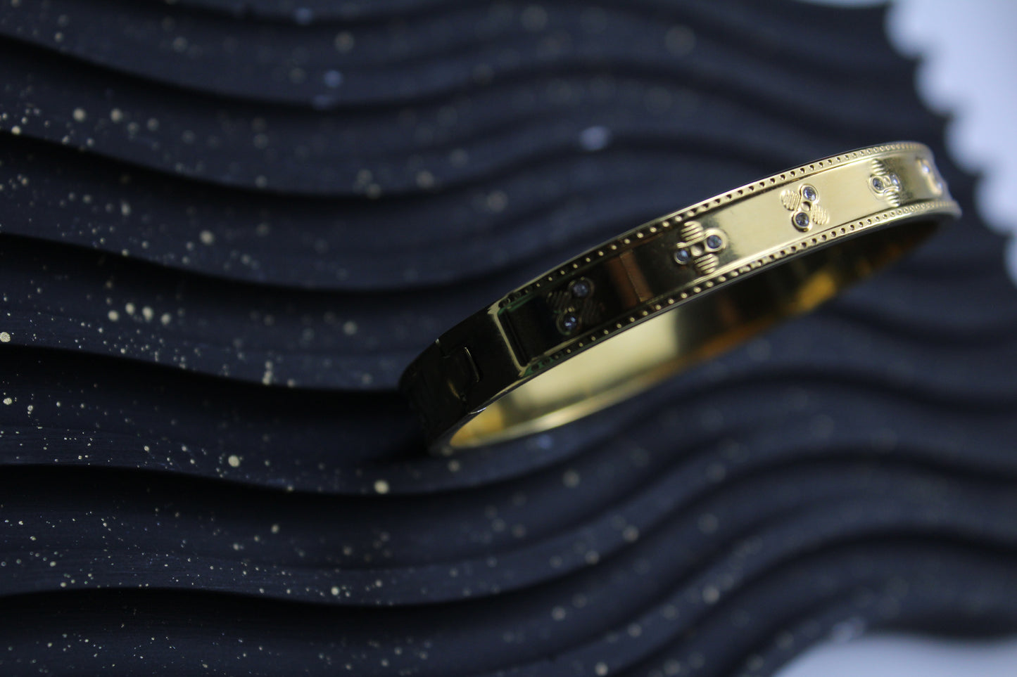 Gold Heritage Clove Cuff