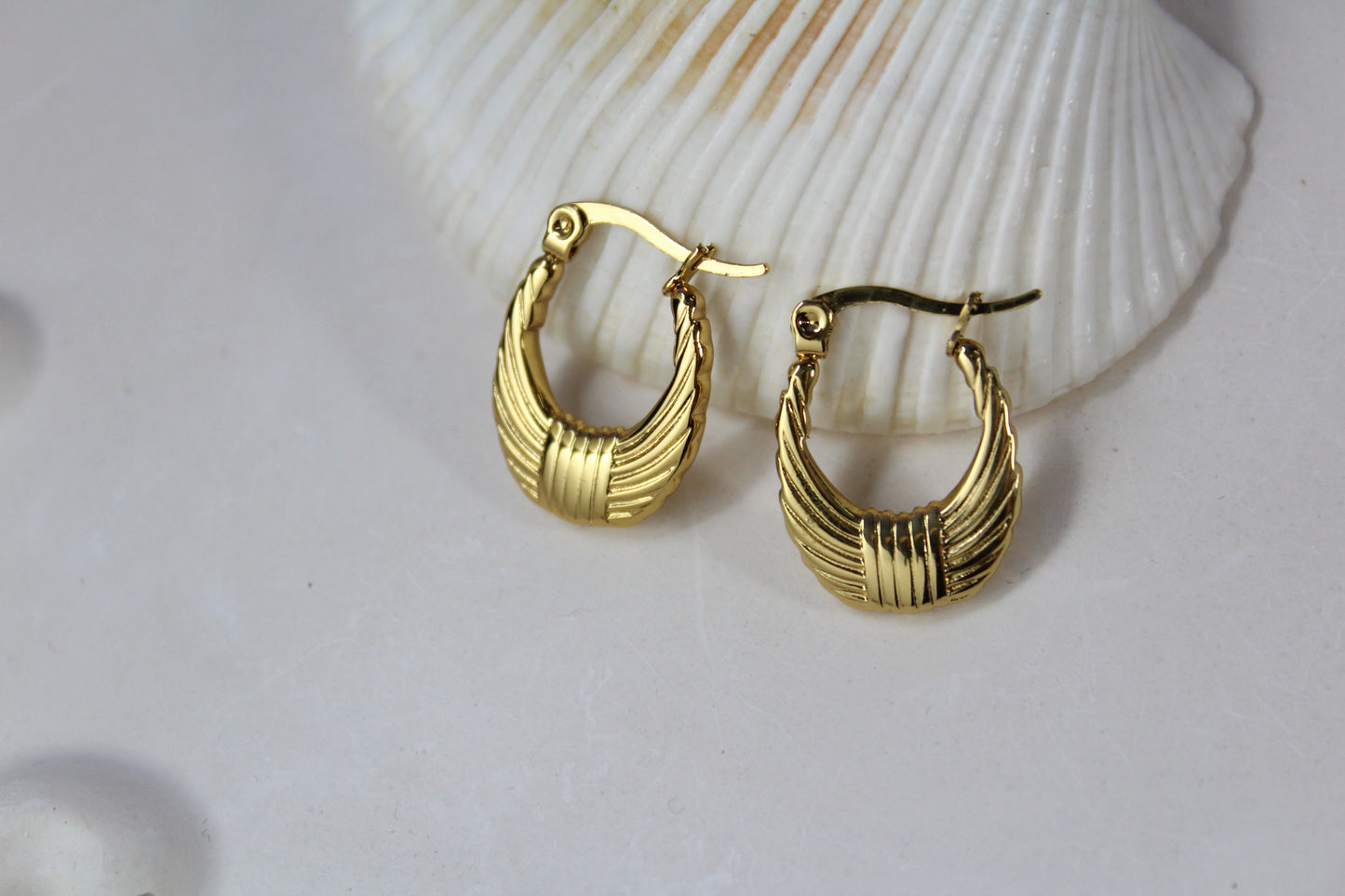Royal Curve Hoops